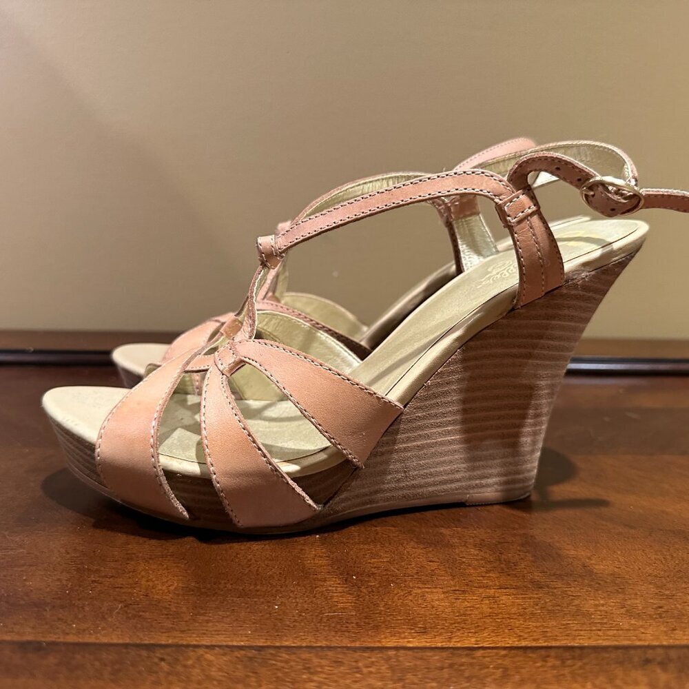 Seychelles Purr Nude Leather Strappy Wedges (Size 10)